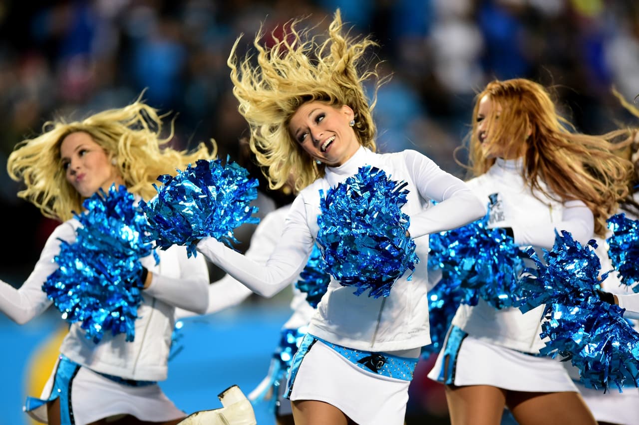 Los equipos locales ganaron, así que tendremos a estas bellezas de los Panthers y Broncos en el Super Bowl 50. Checa las mejores tomas de ellas en los Campeonatos de Conferencias.