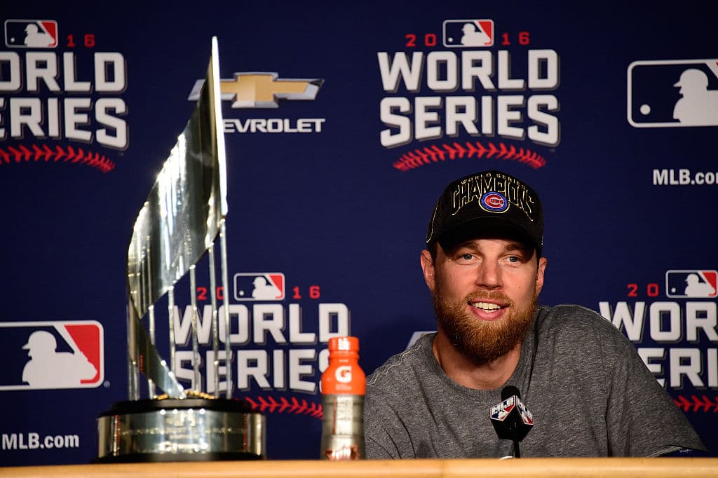 En 2016 se convirtió en el Jugador Más Valioso de la Serie Mundial, liderando a los Chicago Cubs a erradicar una sequía de 108 años. Un año antes, con los Kansas City Royals, ya se había adjudicado su primer anillo del Clásico de Otoño.