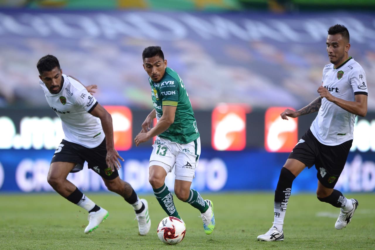 Con doblete de Nickiller y goles del Chapo Montes y Fernando Navarro, el León avanza a la final donde se enfrentarán al Club Pachuca.