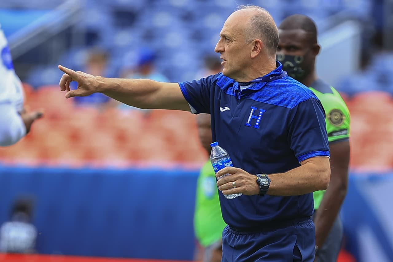 Fabian Coito Honduras Head Coach during the game Honduras vs Costa Rica, corresponding to the Third Place of the -Final Four- of 2019-2020 CONCACAF Nations League, at Empower Field at Mile High Stadium, on June 06, 2021.
<br>
<br> Fabian Coito Director Tecnico de Honduras durante el partido Honduras vs Costa Rica, correspondiente al Tercer Lugar de la -Final Four- de la Liga de Naciones CONCACAF 2019-2020, en Empower Field en Mile High Stadium, el 06 de junio de 2021.