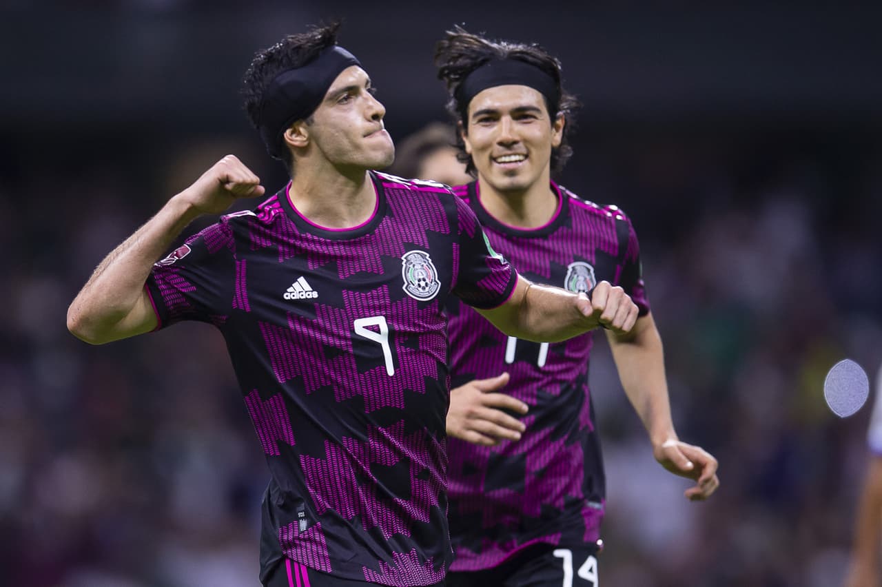 México selló su pase al Mundial con una victoria sobre El Salvador, gracias a los goles de Uriel Antuna y Raúl Jiménez.