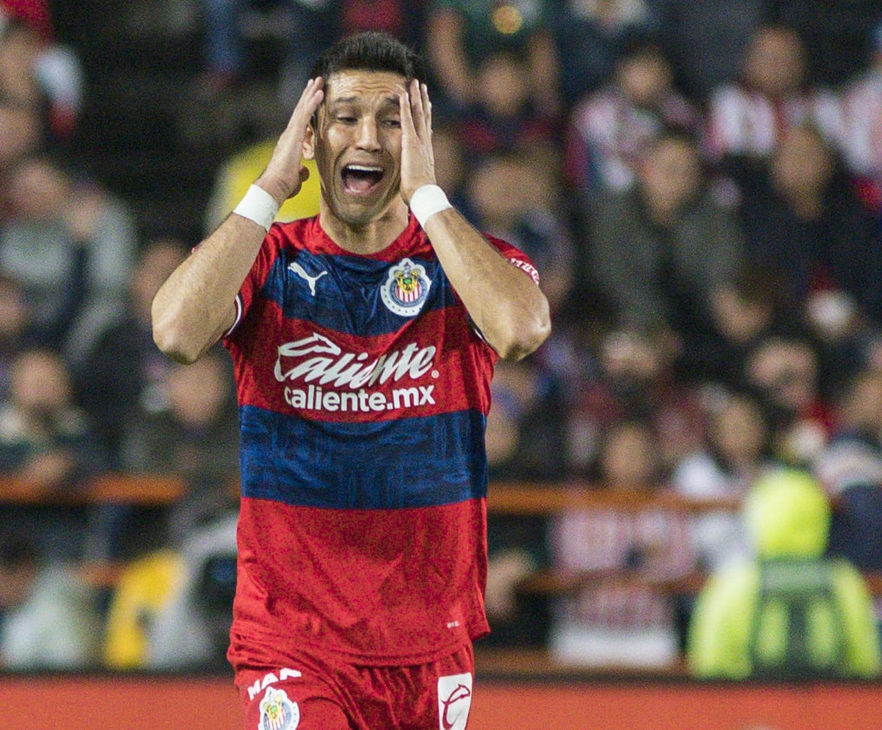 Jesús Molina acepta bajo nivel de muchos en Chivas