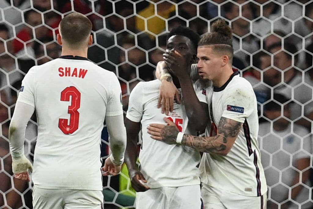 Italia es campeón indiscutible de Europa y se lleva la copa a casa. Luke Shaw abrió el marcador al minuto 2’ del encuentro y en el minuto 67, Leonardo Bonucci se encargó de igualar el marcador, ya en tiempos extra no pudieron pasar del 1-1 y, en tanda de penales, el equipo inglés no supo definir y la ‘Squadra Azzurra’ se corona en Wembley.