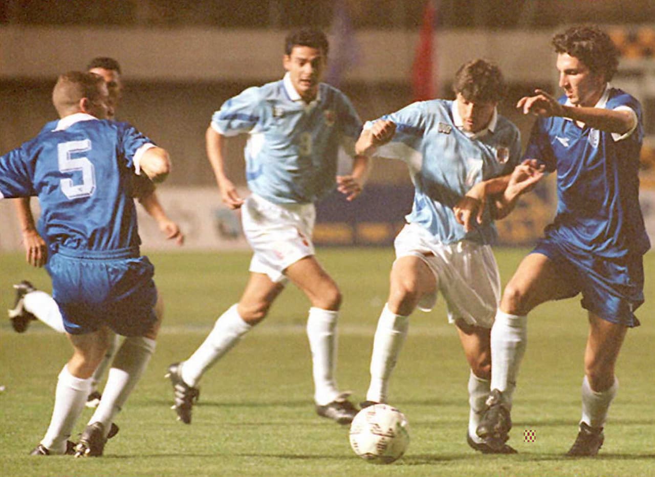 La otra Uruguay que nutrió a la Liga MX nos dio 3 jugadores, el primero y quien quizás brilló más fue Rubén Da Silva, el delantero charrúa hizo varios goles con los Tecos en los 90's.