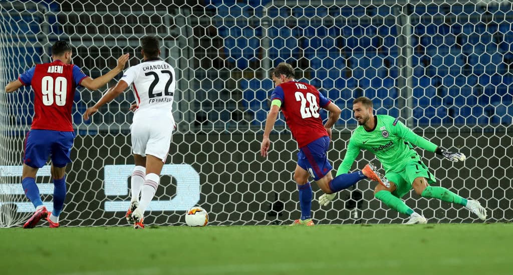 Fabian Frei (88’) hizo el solitario gol que definió el encuentro que cerró la serie.