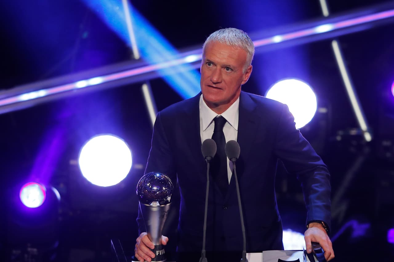 Didier Deschamps recibió el premio The Best al Mejor Entrenador de fútbol masculino.