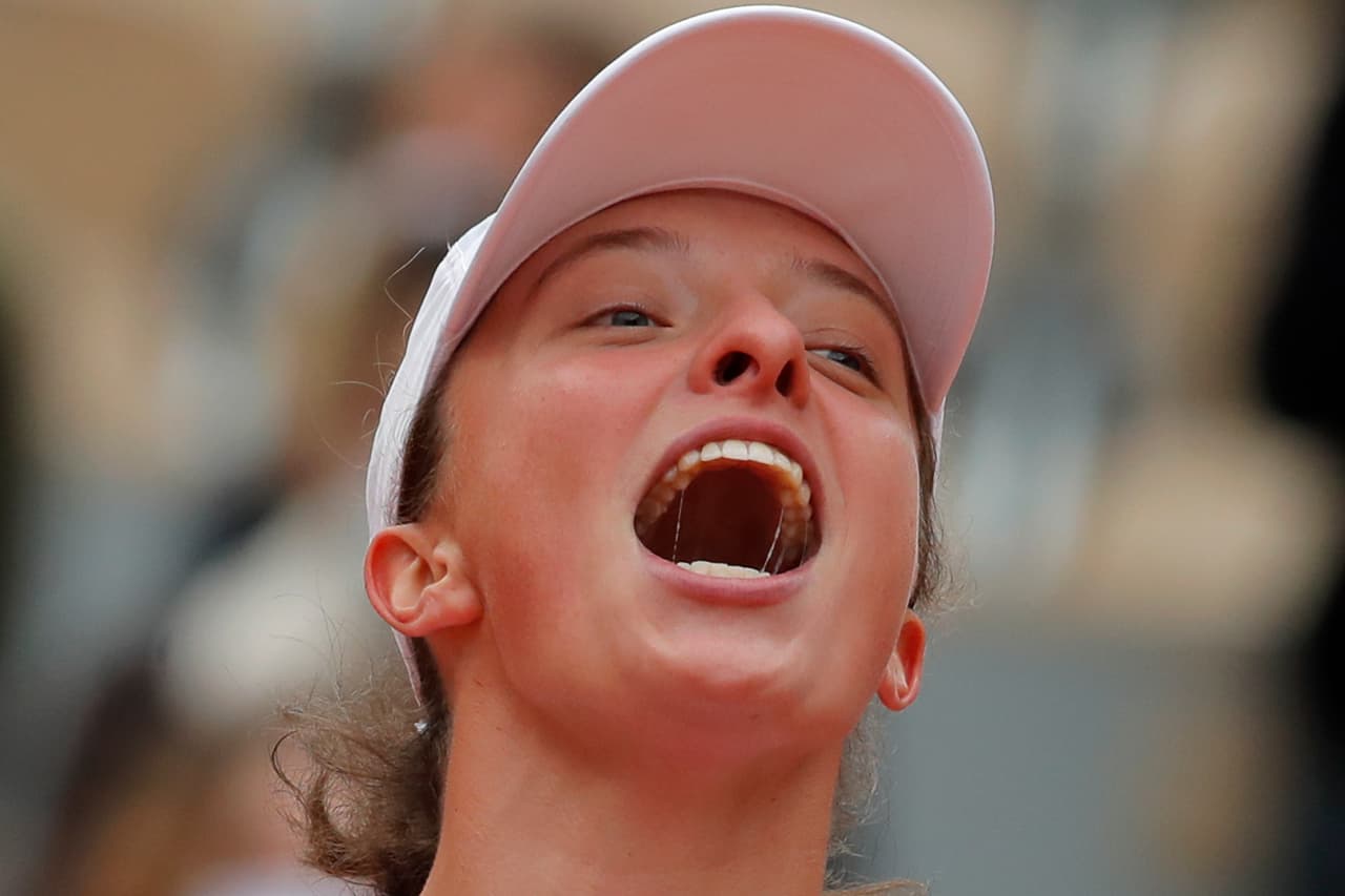 ¡Iga Swiatek conquista el Roland Garros 2020! | Venció a Sofia Kenin con parciales de 6-4 y 6-1 para convertirse en la primera polaca en ganar el Abierto de Francia.