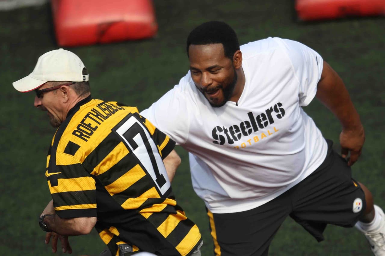 Jóvenes y niños acudieron a las clínicas impartidas por leyendas de los Steelers en México. Checa las mejores tomas.