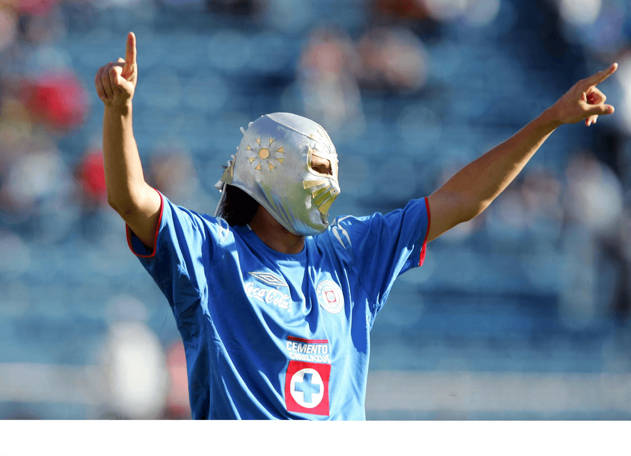 <b>Gabriel Pereyra</b> – El futbolista durante su paso por Cruz Azul, adquirió el apodo del Místico luego de anotar un gol y celebrar con la máscara del famoso luchador Místico.
