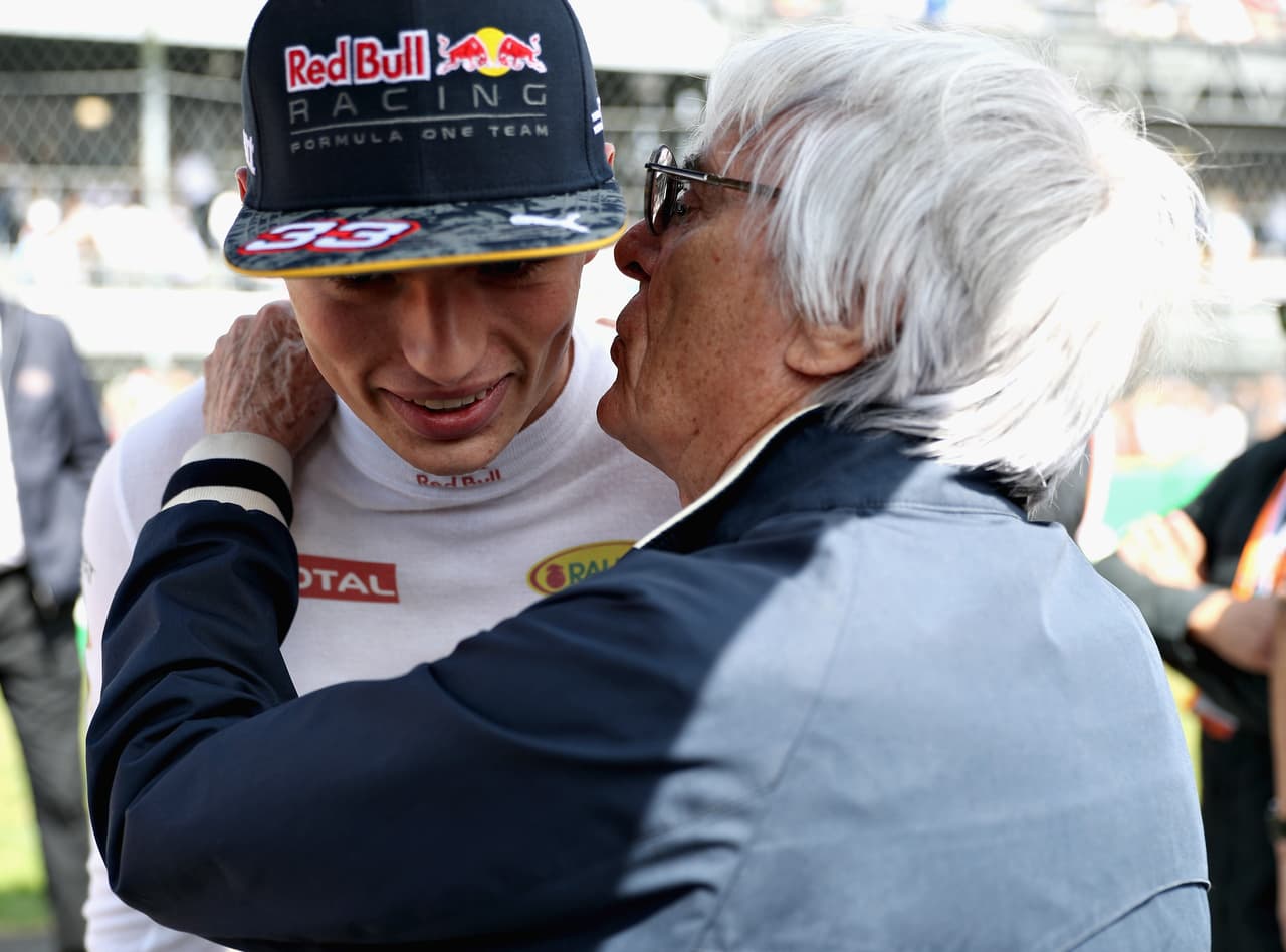 Verstappen aprovechó para compartir y escuchar las recomendaciones del mandamás de Fórmula 1, Bernie Ecclestone. Bien dicen que el que escucha consejos llega a viejo.
