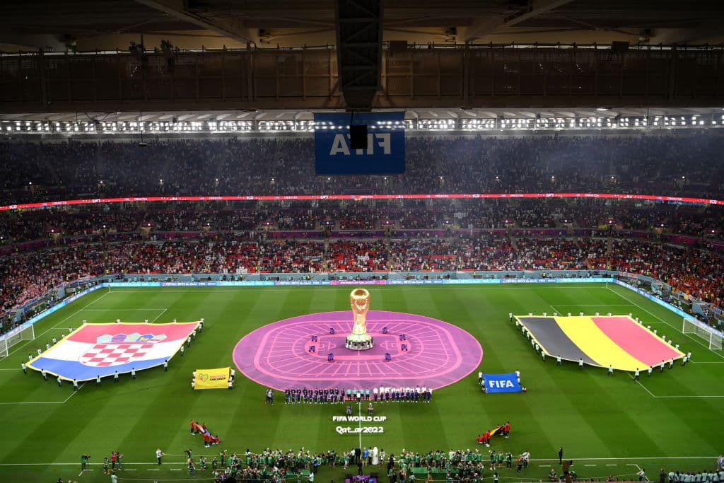 Marruecos y Croacia lograron ese jueves sus boletos a los Octavos de Final del Mundial Qatar 2022, luego de disputar su tercer y último choque del grupo F de la Copa Mundo de la FIFA. En el Estadio Al Thumama, el conjunto marroquí se confirmó como una de las grandes revelaciones de la cita mundialista tras supera por 2-1 a Canadá, con lo cual quedó líder de su grupo y de manera invicta. De otro lado, en el Estadio Ahmed bin Ali, Croacia y Bélgica protagonizaron un duelo intenso entre las selecciones que terminaron como segunda y tercera en el pasado Mundial de Rusia 2018.