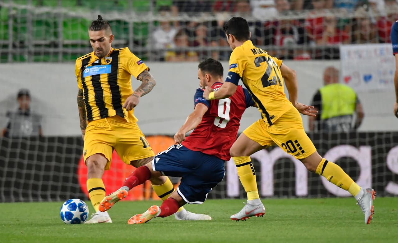 El duelo en el que AEK Atenas se impuso 2-1 de visitante contra Vidi FC en Hungría en la fase de Playoffs de la Champions League estuvo marcada por una jornada de juego fuerte entre ambos equipos.