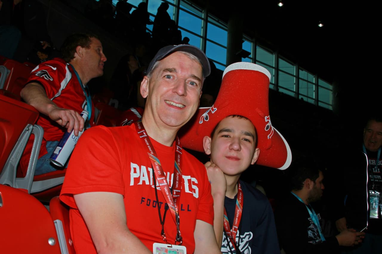 El NRG Stadium abrió sus puertas para recibir a los aficionados en el último partido de la temporada, entre New England y Atlanta, con gente que viajó hasta Houston para ver a su equipo ser campeón.