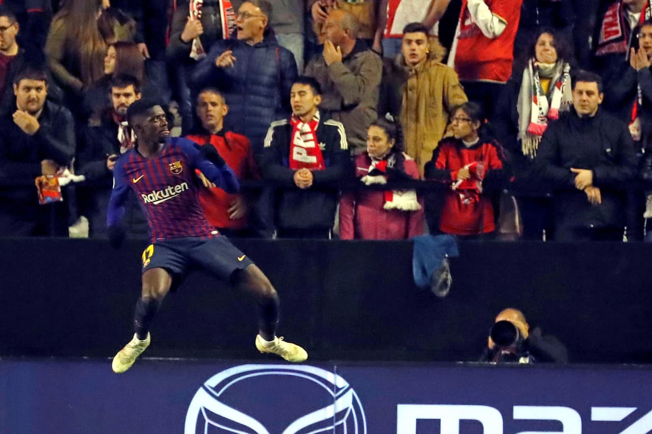 Con el cierre del partido a la vuelta de la esquina, en el minuto 87 el francés Ousmane Démbélé (izquierda) marcó el gol del empate 2-2 para Barcelona, pero habría tiempo para más.