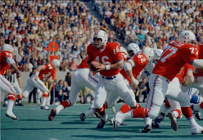 10. (empate) JIM PLUNKETT -- 1971, New England Patriots - 19 touchdowns