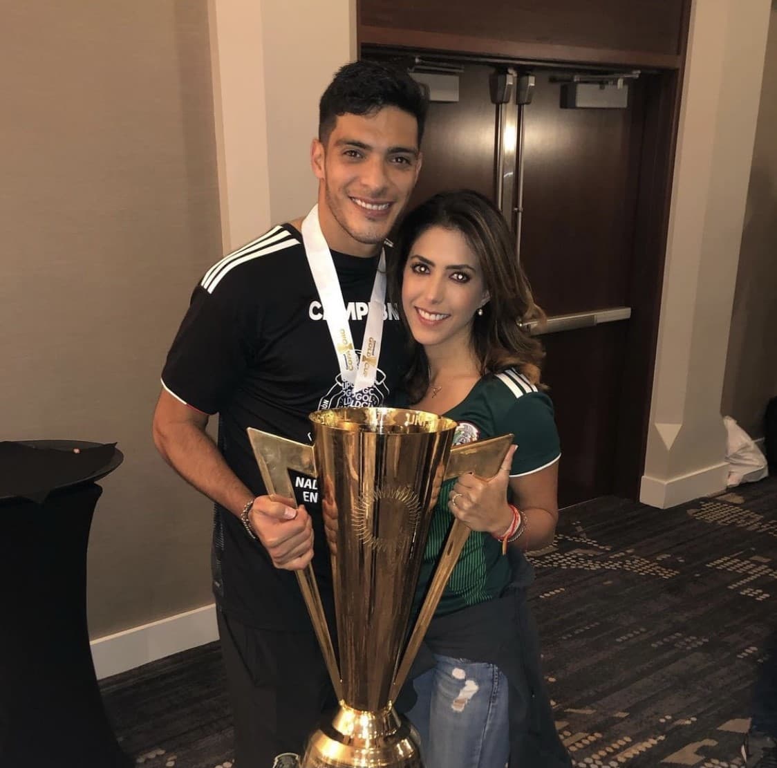 El día de ayer, Raúl porfin pudo visitar a sus compañeros durante el entrenamiento los cuales lo recibieron que gran emoción.
<br>