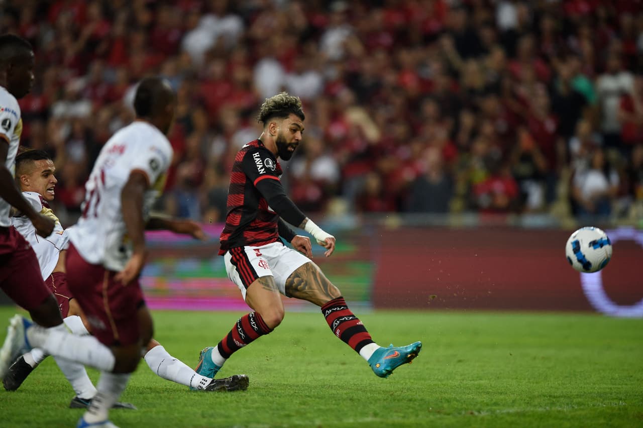 Flamengo arrolló 7-1 a Tolima en el Maracaná para avanzar a los Cuartos de Final con un global de 8-1.