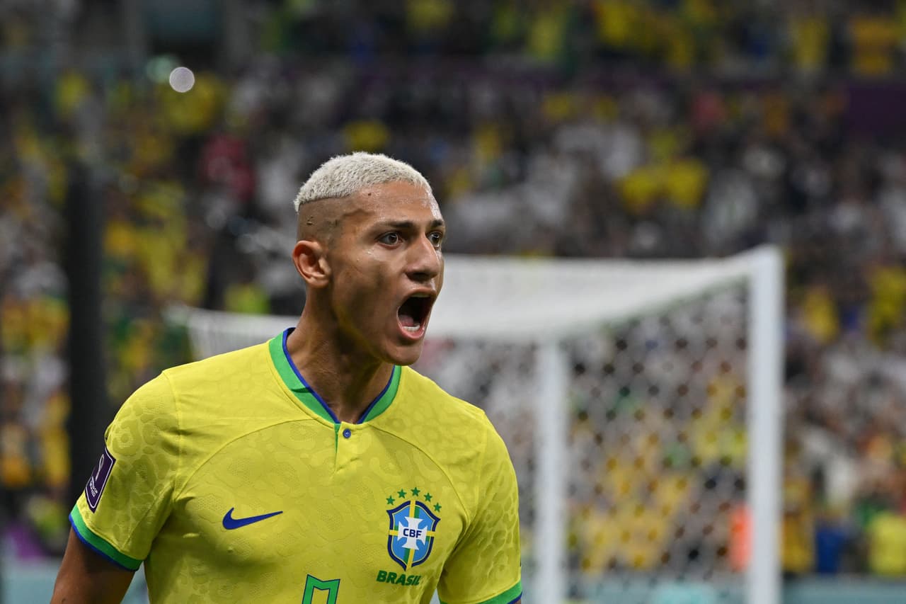 Brasil venció dos goles por cero a Serbia en su debut en La Copa del Mundo Qatar 2022 con la oportunidad de haber visto el mejor gol del Mundial de parte de Richarlison, en el mismo encuentro donde Neymar se fue lastimado y queda esperar saber si está lastimado o su salida fue sólo precaución.