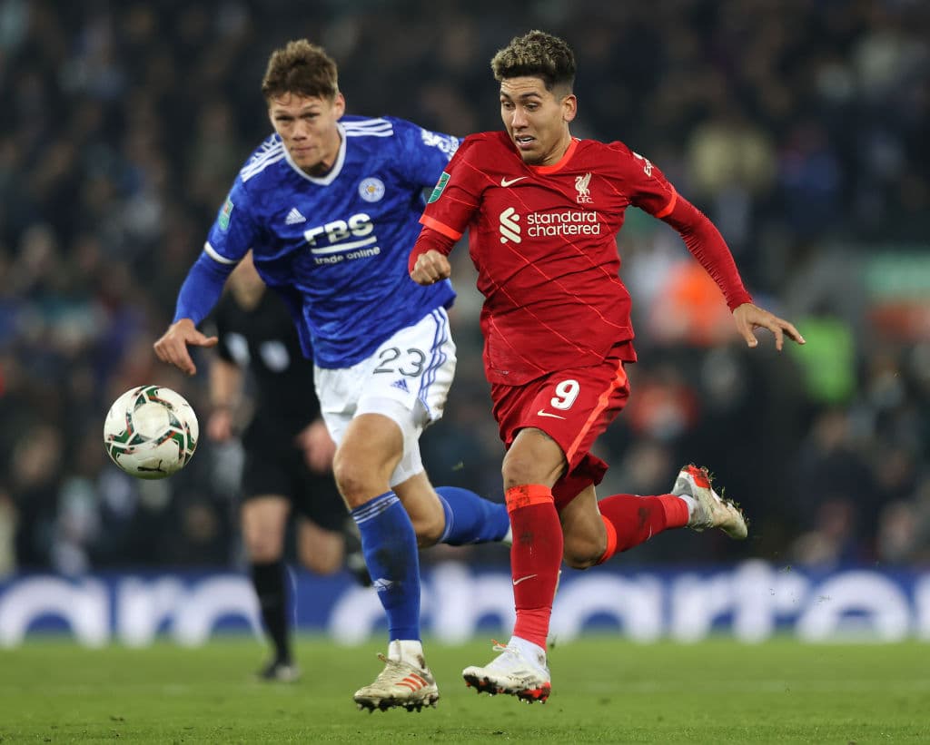 Chelsea vence tranquilamente 0-2 al Brentford, Liverpool sufre frente al Leicester City y tras un empate 3-3 consiguen el pase en la tanda de penaltis, Tottenham sabe aprovechar su localía y vencen 2-1 al west Ham United.