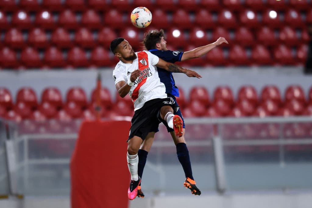 Con goles de Gonzalo Montiel al 67' y Bruno Zuculini al 90+6', River toma una cómoda ventaja en los cuartos de final.