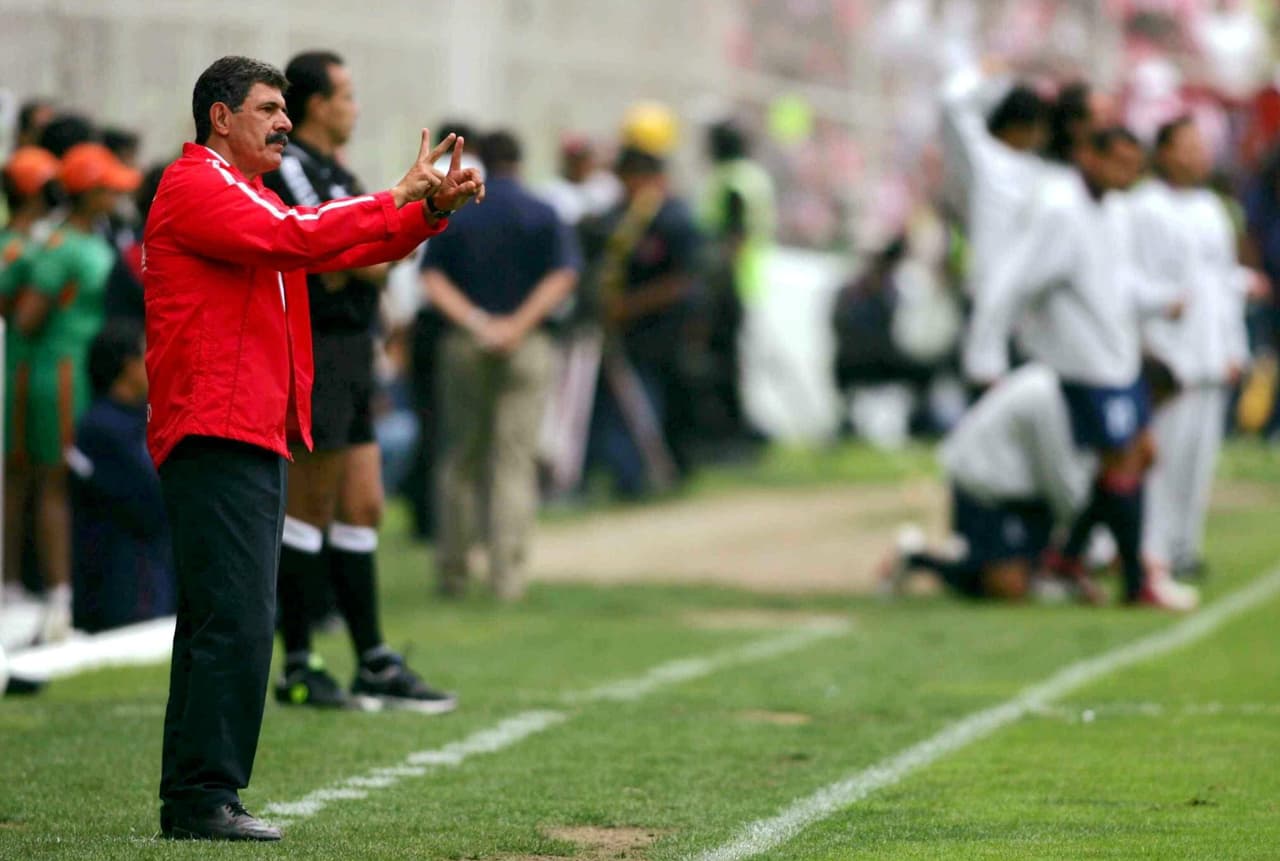 El mal torneo de Ricardo con el Guadalajara se daría en su cuarto certamen al frente del rebaño, en ese torneo la mala suerte y falta de buenos resultados sería la constante. El equipo lograría su primer triunfo hasta la décima jornada.