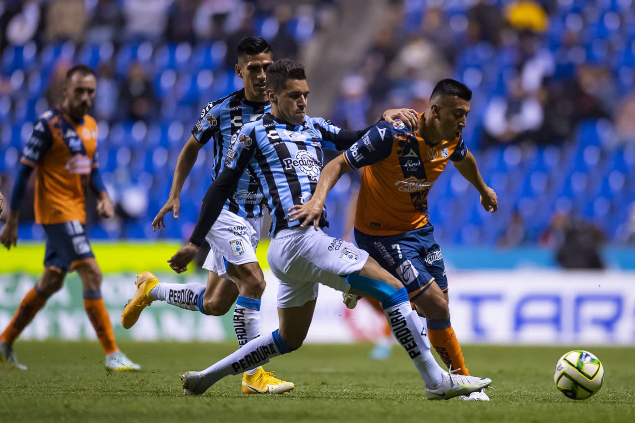 Con goles de Federico Mancuello y Guillermo Martínez, el Puebla obtuvo su primer triunfo del Clausura 2023 en la Jornada 2 al vencer al Querétaro, que se quedó con uno menos tras la expulsión de Kevin Balanta al minuto 8.