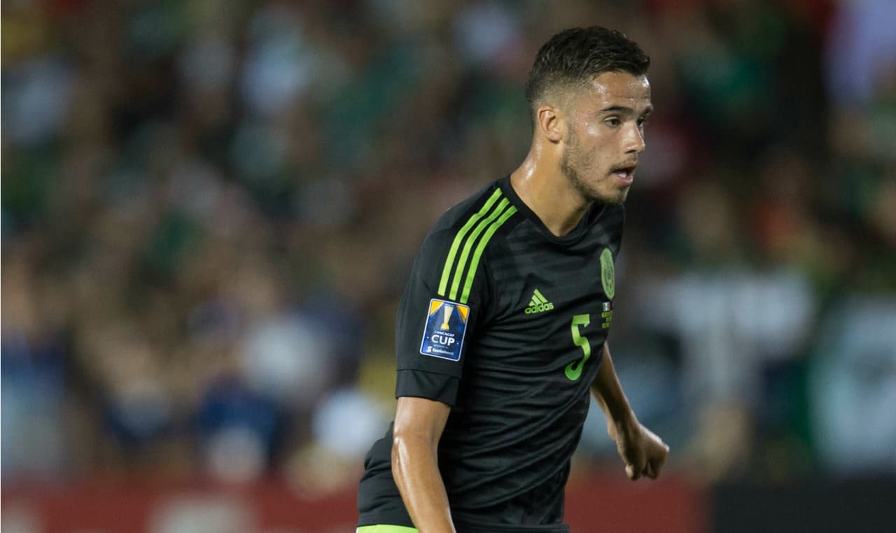 Diego Reyes: El defensor dejó espacios en la defensa en algunas ocasiones que no aprovecharon los catrachos. Pese a esos errores hizo buenos recorridos y cortes de esférico para evitar ataques. Calificación 7.