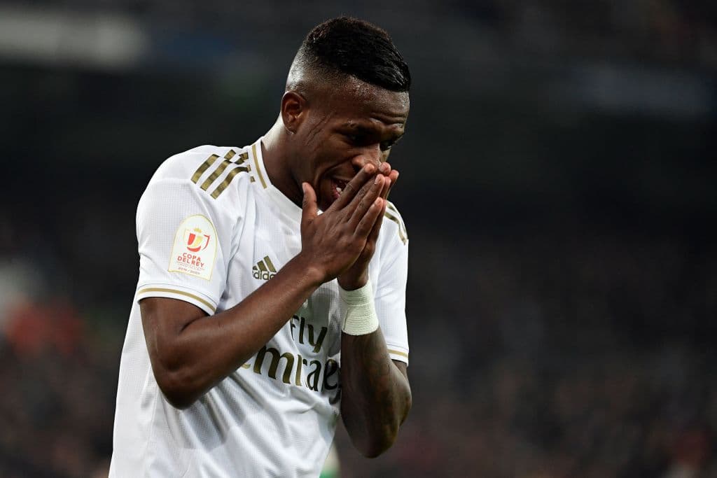 Vinícius Júnior lamentó la derrota en los últimos minutos.
