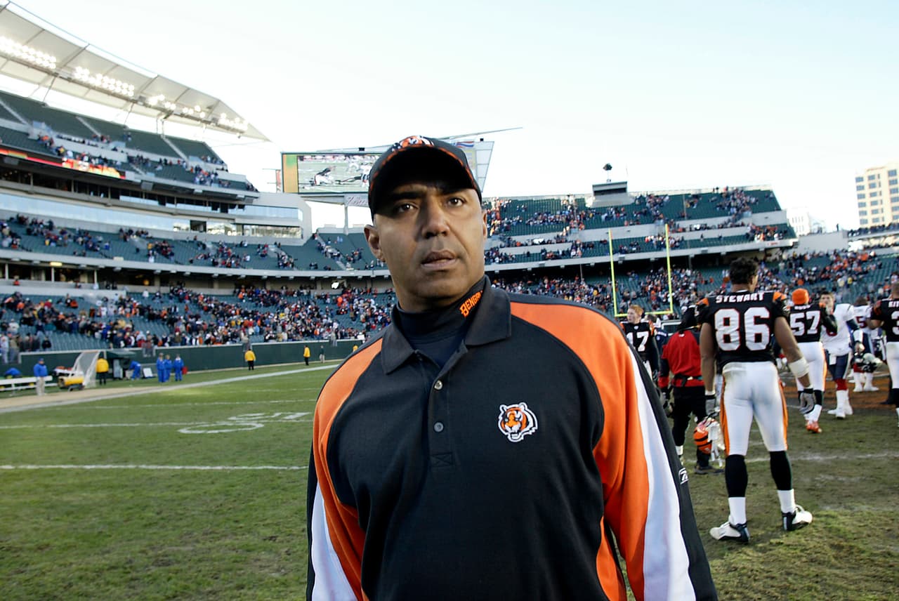 Marvin Lewis (2003-2015) (112 victorias, 94 derrotas, 2 empates).
