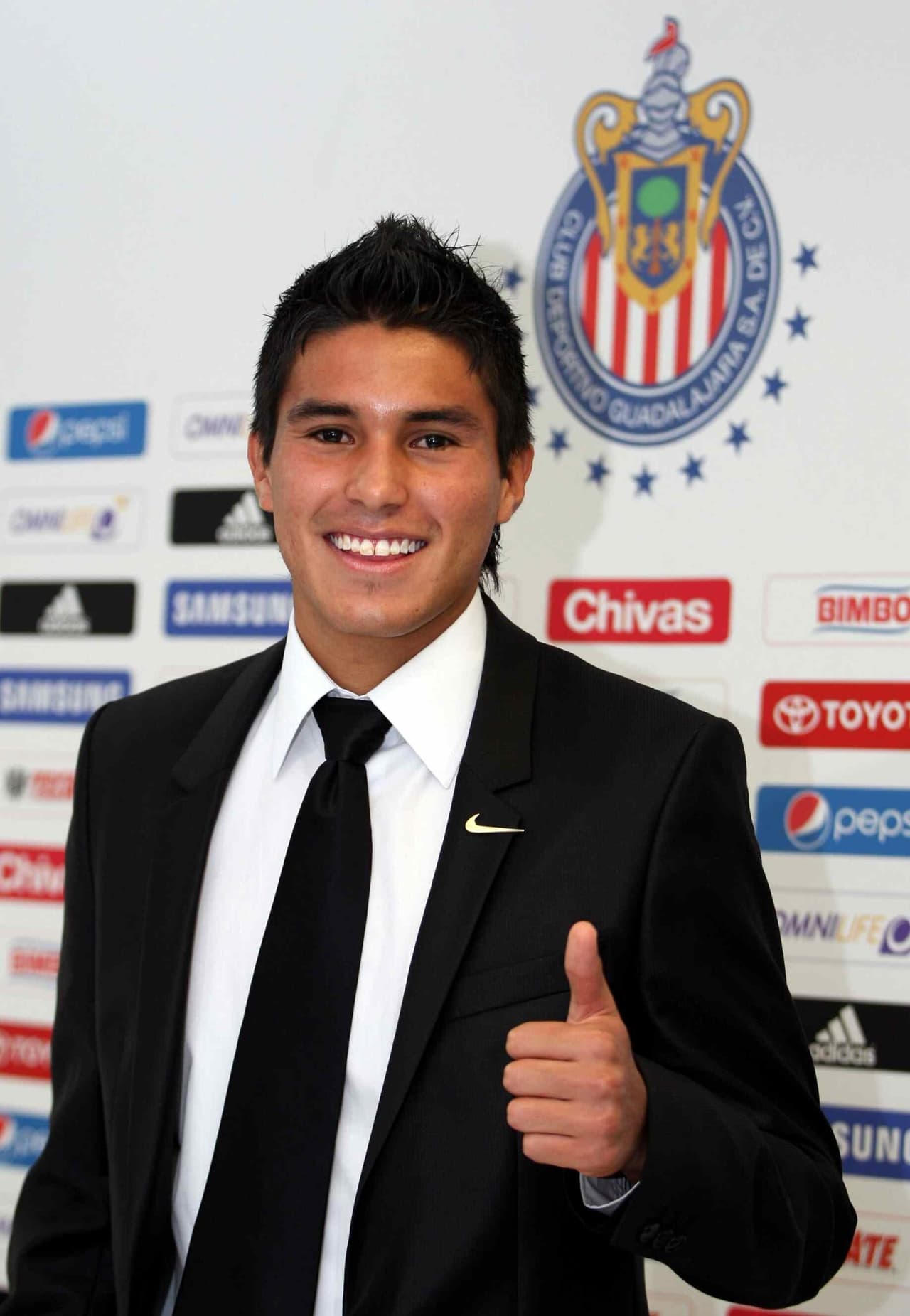 De características similares a las de Alberto 'Venado' Medina,
<b>Dávila recibió una oferta del Chelsea que aceptó para irse a Europa.</b>