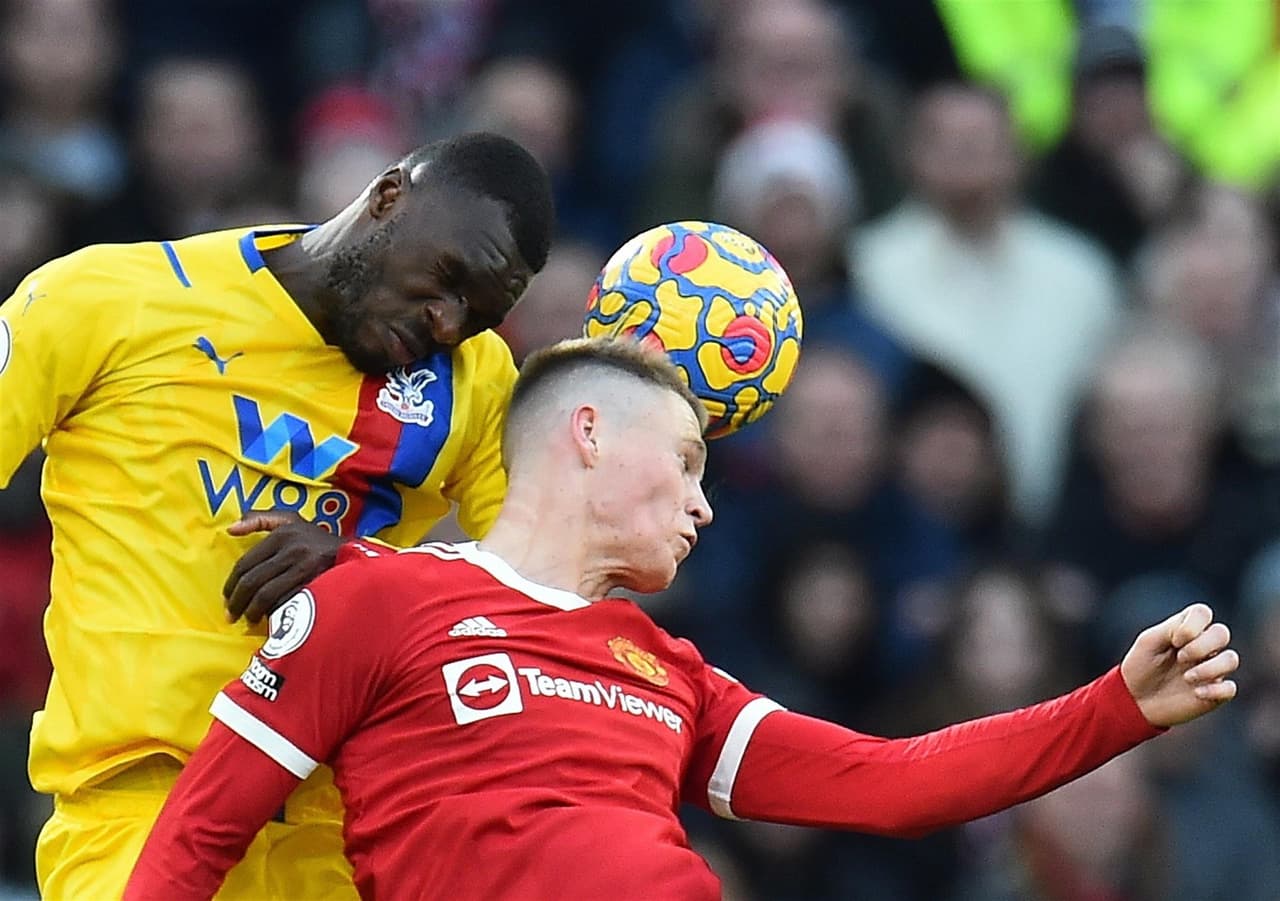Manchester United gana por la mínima al Crystal Palace con gol de Fred Rodrigues Santos (77') y con nuevo Director Técnico, Ralf Rangnick, durante la J15 en la Premier League.
