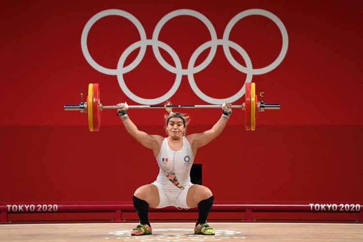 La mexicana Aremi Fuentes gana bronce en los 76 kilos en halterofilia