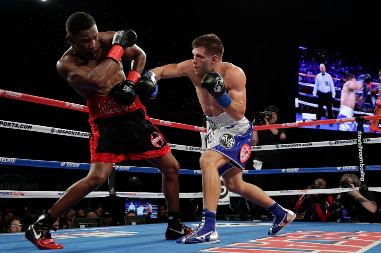 <b>Sergiy Derevyanchenko</b>
<br>Boxeador ucraniano de peso medio con 34 años campeón del título IBO de peso medio en 2019.