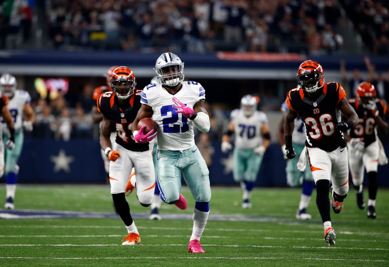 <b>Ezekiel Elliot – RB, Dallas Cowboys</b>
<br>Zeke tuvo su mejor partido de la temporada pues prácticamente fue una aplanadora contra la defensa de Cincinnati. El corredor de los Cowboys corrió para 134 yardas y logró dos anotaciones, incluida una espectacular escapada de 60 yardas hasta el touchdown. Además colaboró con 37 yardas por aire en la victoria 28-14 ante Bengals. Repite entre los más destadados por segunda semana en fila.