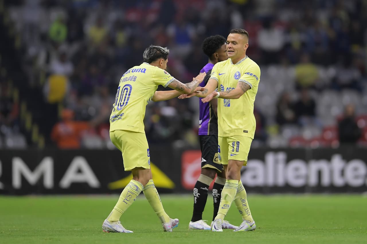 Diego Valdés hizo el segundo dos minutos después.