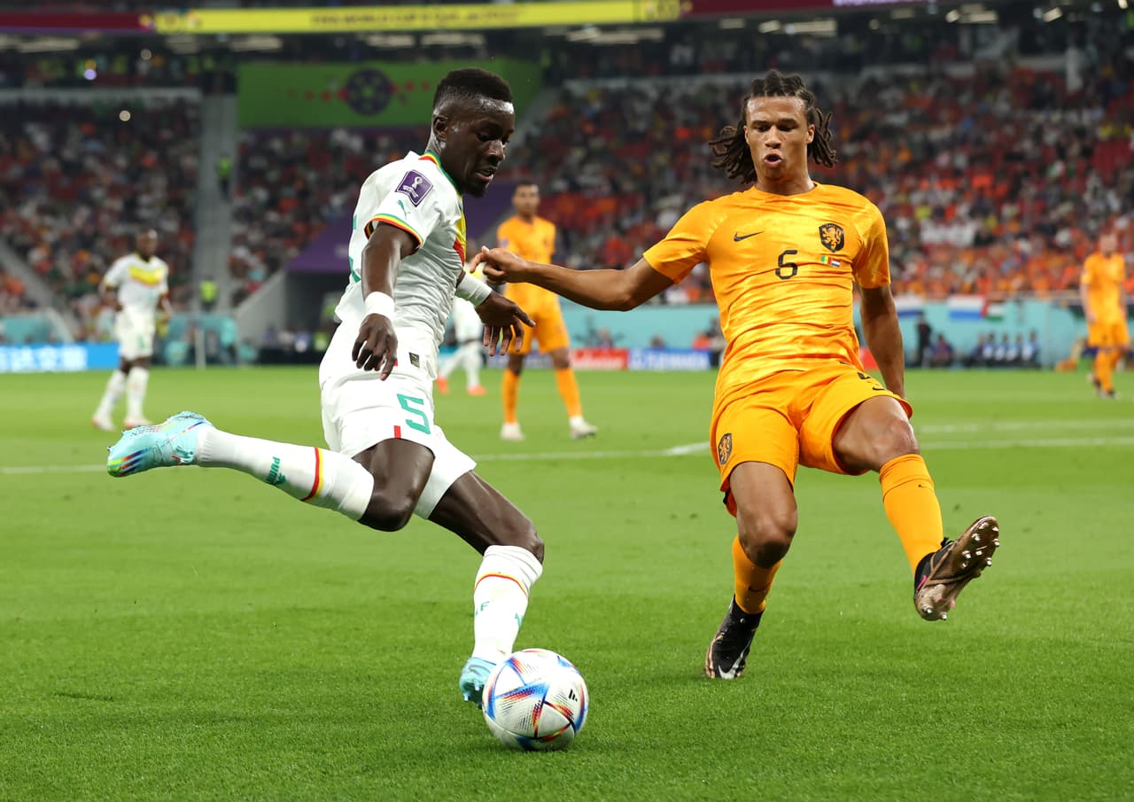 La Selección de Holanda sufrió para conseguir la victoria que se le presentó por fin en la segunda mitad gracias a los goles de Gakpo y Klaassen y así empatan con Ecuador siendo líderes en el Grupo A.