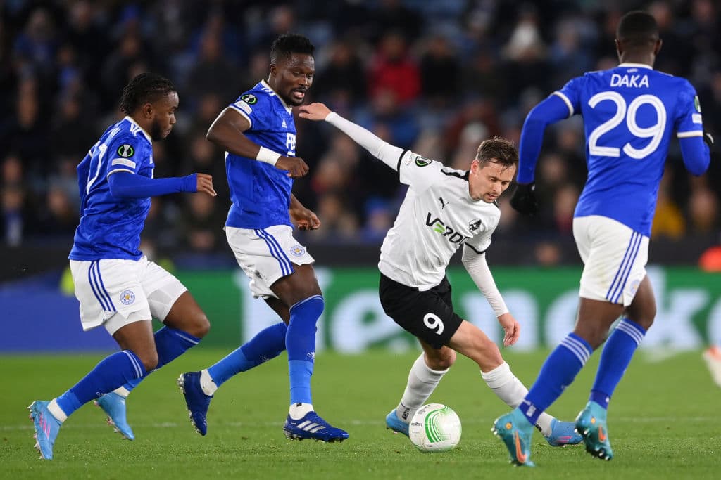 PSV venció por la mínima (1-0) al Maccabi, Leicester golea fácilmente 4-1 Randers. Celtic es sorprendido y cae 1-3 en casa frente al Bodo Glimt y el Olympiqiue de Marseille le pega 3-1 al Qarabag.