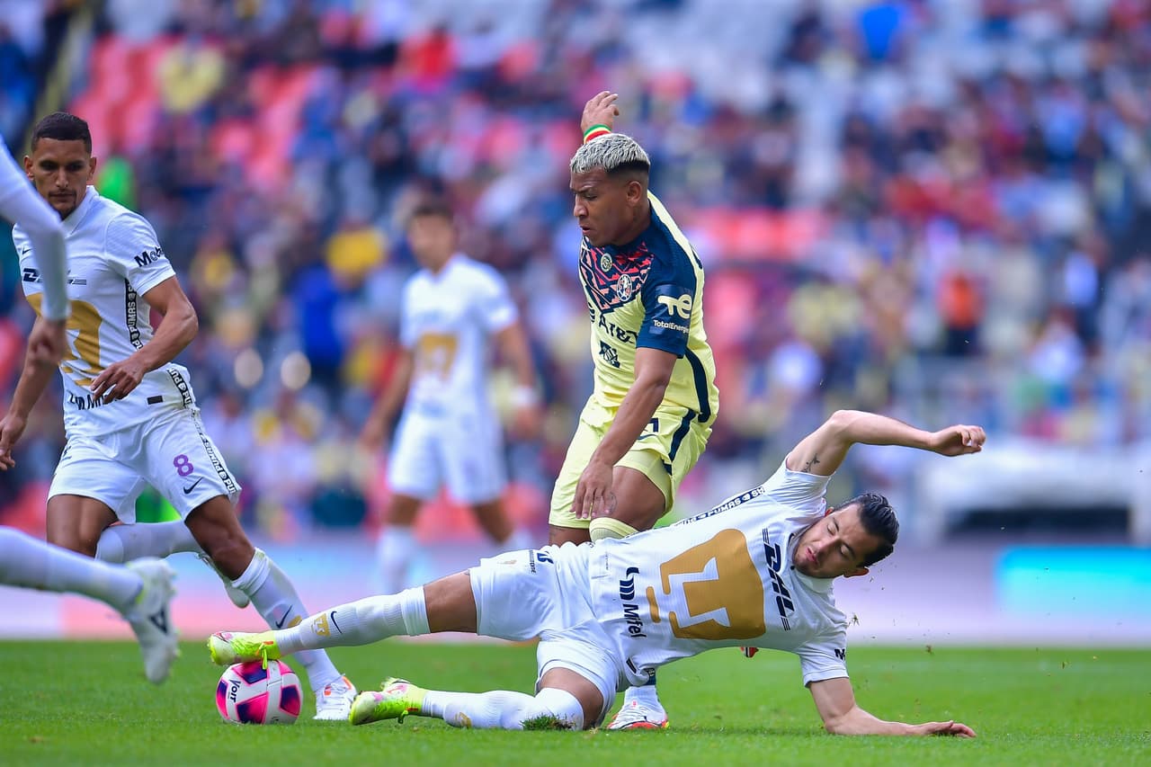 América recuperó el liderato a costa de unos Pumas que cometieron errores costosos y generaron poco en ataque.