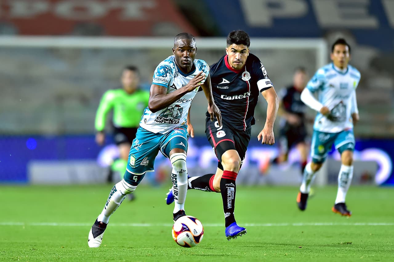 Con doblete de Victor Dávila y gol de Jean Meneses, León se impone 3-1 al Atlético San Luis y suman tres unidades.