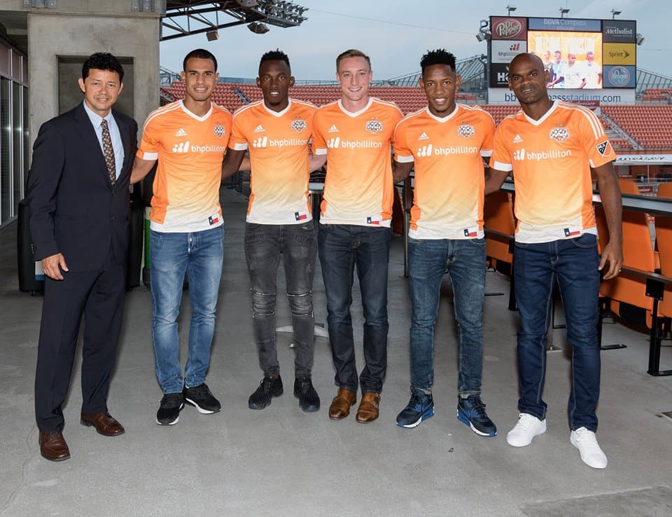 Alberth Elis y Romell Quioto, junto a las nuevas incorporaciones de Houston