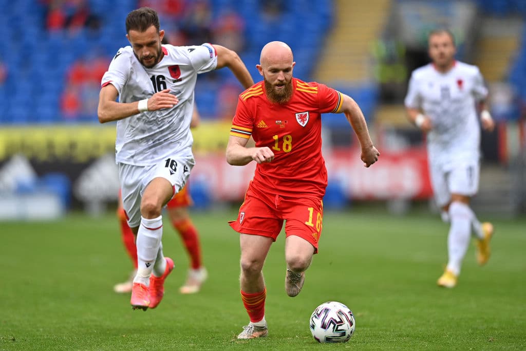 Gales empató 1-1 con Albania, Rusia venció 1-0 a Bulgaria, Israel venció como visita 1-3 sobre Montenegro y Suecia goleó 3-1 a Armenia.