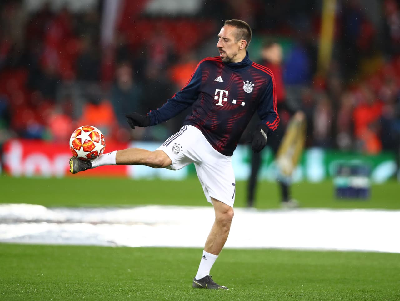 El francés Franck Ribery analiza opciones tras su salida del Bayern Munich y entr ellas están las de Olympique de Marsella, Arabia Saudí, Galatasaray, Los Angeles Galaxy (MLS) o Norwich City. El atacante de 36 años aún tiene mercado.