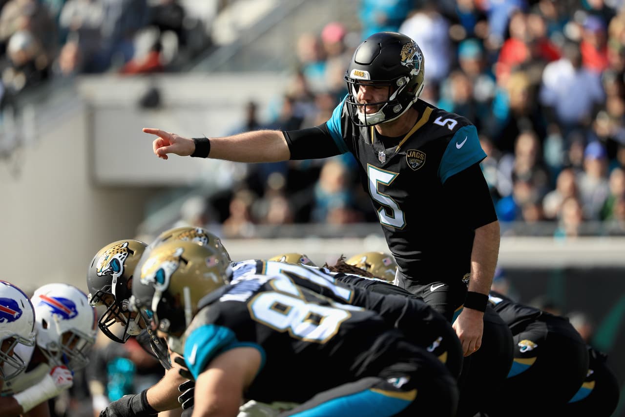 Blake Bortles tuvo un mal partido pero destacó por la vía terrestre. Acertó 12 de 23 envíos para 87 yardas además de sumar 88 yardas en 10 acarreos.
