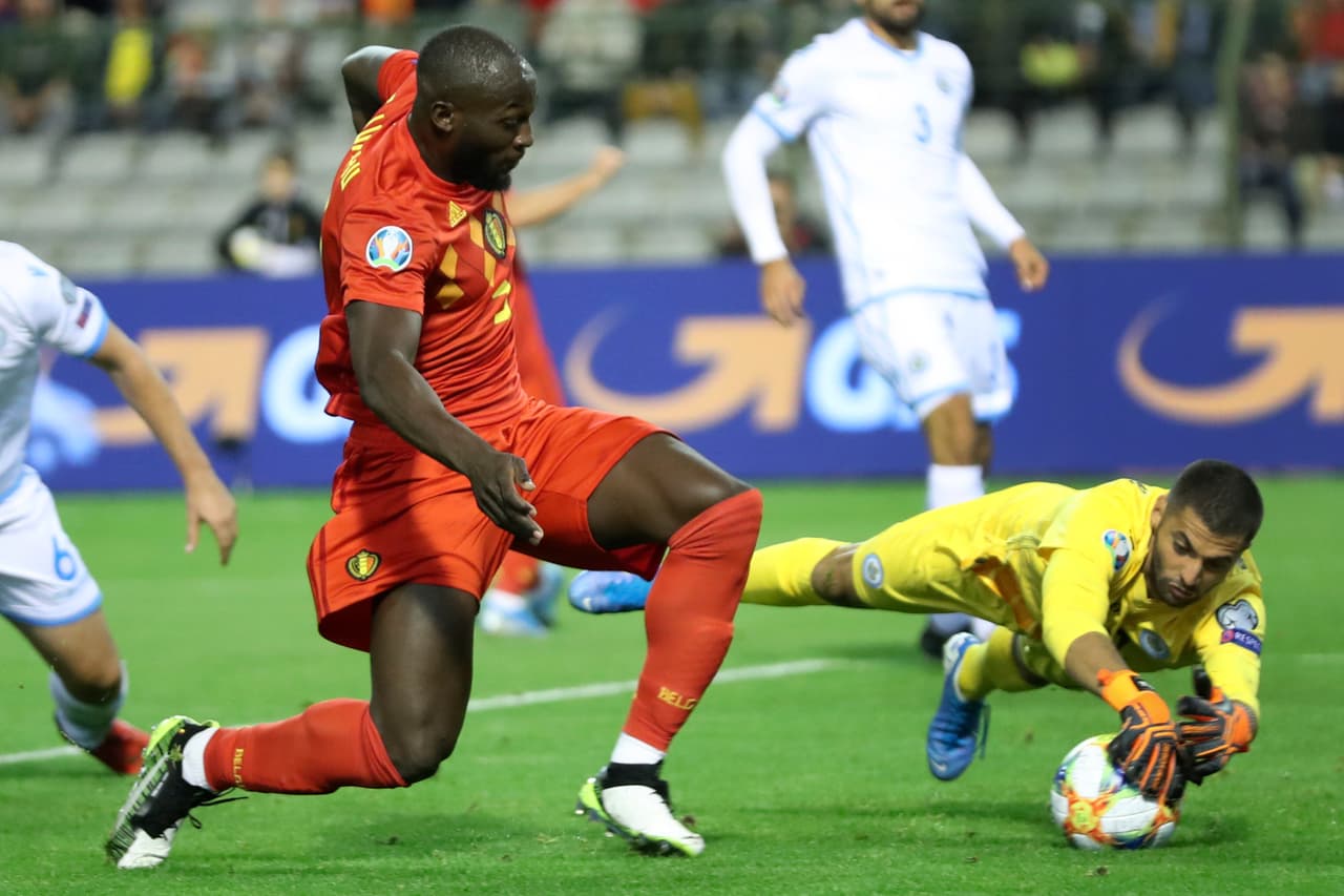 Bélgica goleó en casa San Marino con una actuación notable.