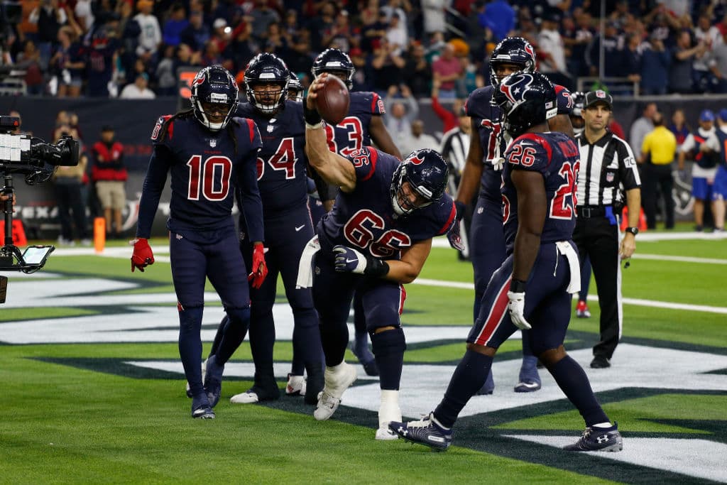Houston pasó por encima de Miami con cinco pases de touchdown de Deshaun Watson