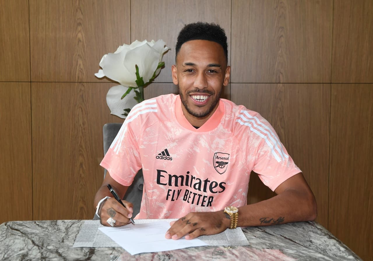 Aubameyang extiende contrato con el Arsenal hasta el 2023