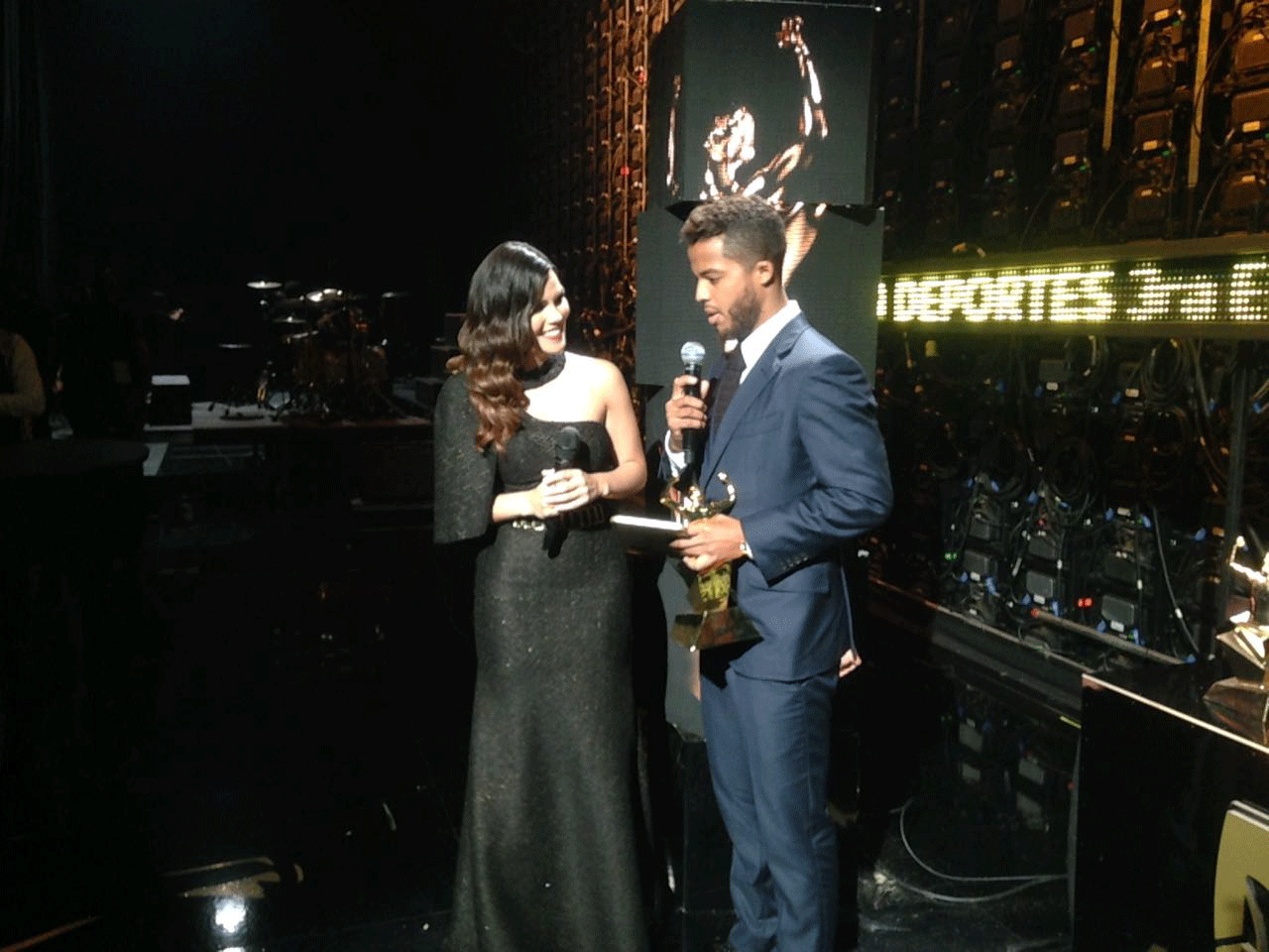 La tercera edición de Premios UD reunió a atletas y figuras del espectáculo para reconocer a lo mejor del deporte.