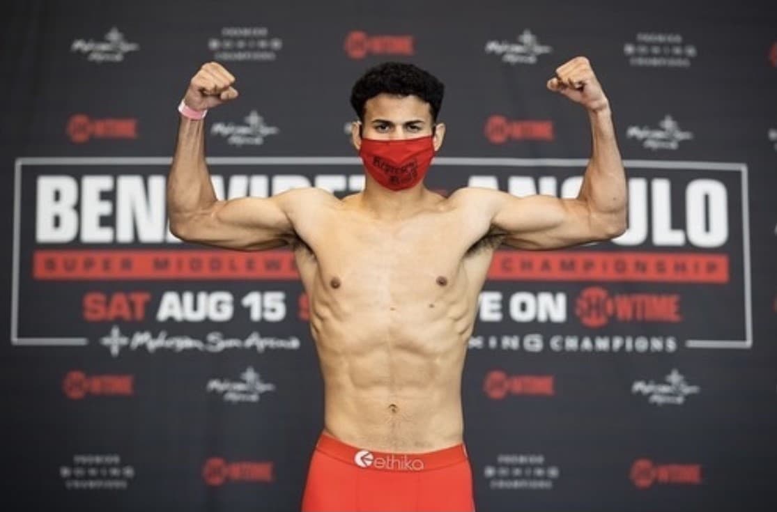 El actual campeón de la AMB versión interino ostenta un récord de 12-0 con 10 KO’s.
<br>