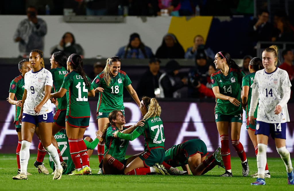 De “histórico y “sorpresivo’ tildan triunfo de México en Copa Oro Femenil