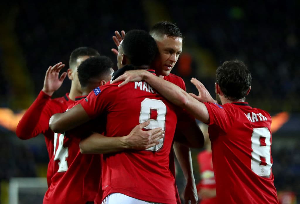 Los jugadores del Manchester United festejan el empate luego de sufrir al Brugge que salió con todo a comerse a los ingleses.